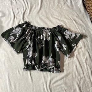 Pumpkin dark green w/white color flowers top, elastic band for collar and hem
